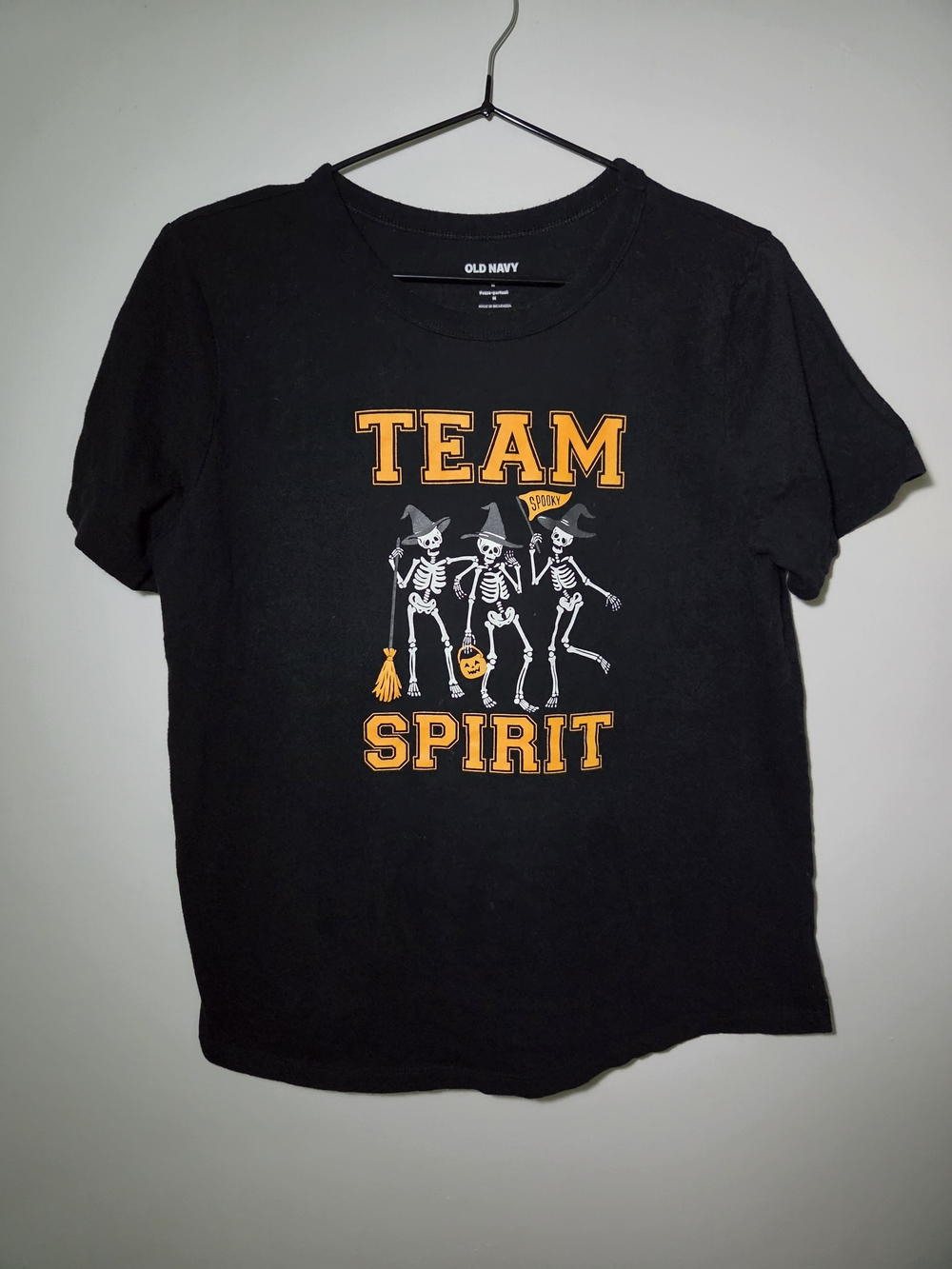 Skeleton 'Team Spirit' Graphic T-Shirt 🖤 Size Medium 100% Cotton